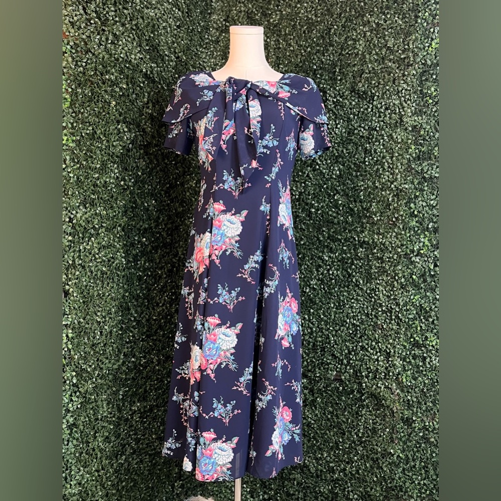 Floral Navy flowy midi dress